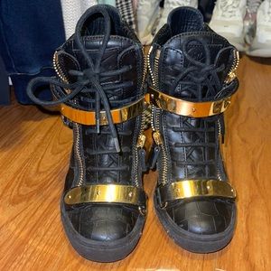 GIUSEPPE ZANOTTI Croc Embossed High Top Sneaker 37